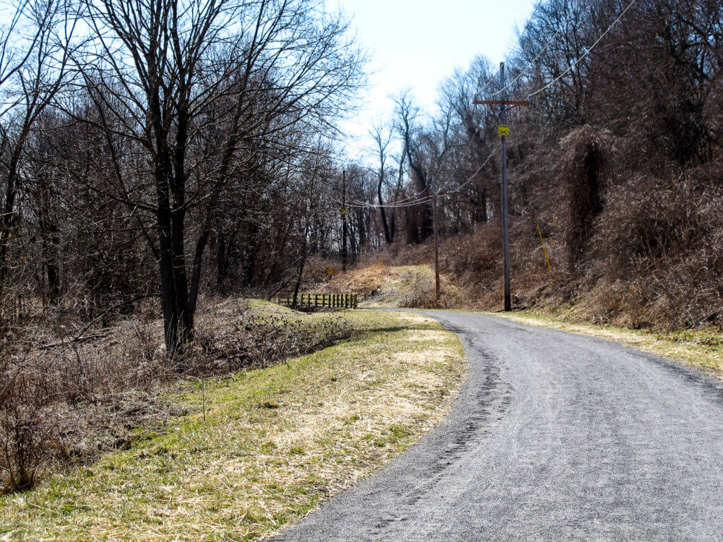 a winding bike path in the Hudson Valley of New YOrk State