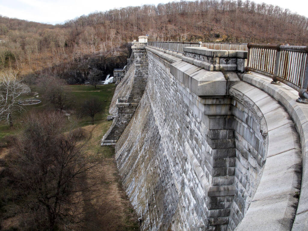 The top of the New Croton Dam